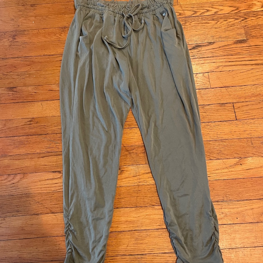 American eagle boho pants